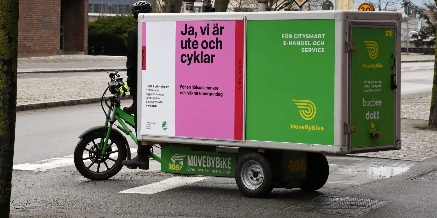 MoveByBike levererar CWS arbetskläder 
