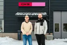 David Sköld och Peter Larsson framför CWS byggnad i Umeå