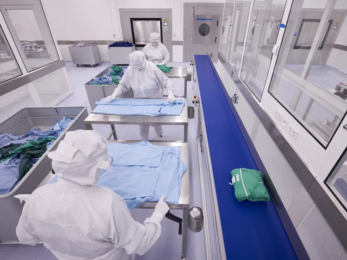 Cleanrooms textile