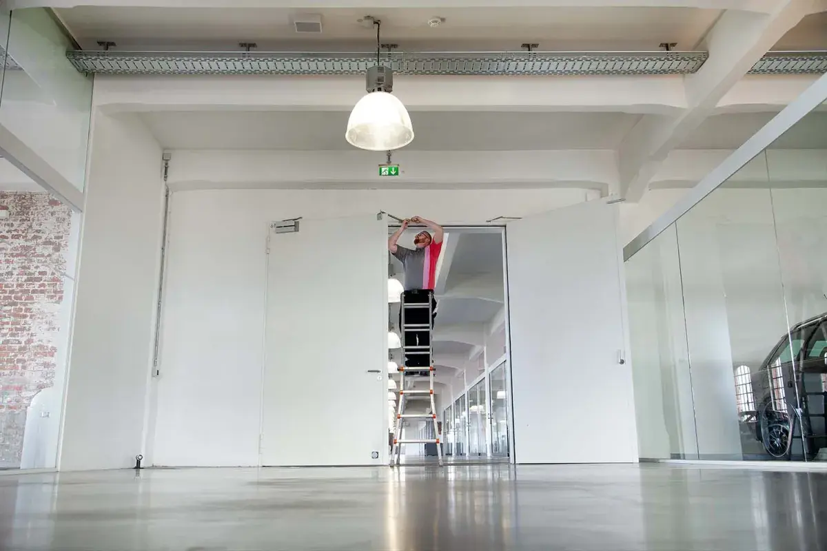 Brandschutztür-Kosten-Montage-Wartung-CWS Fire Safety