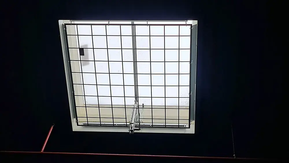 Durchsturzsicherung-Lichtkuppel-nachrüsten-CWS Fire Safety-M-e