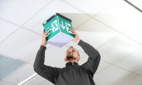 Notbeleuchtung-Wartung-CWS Fire Safety